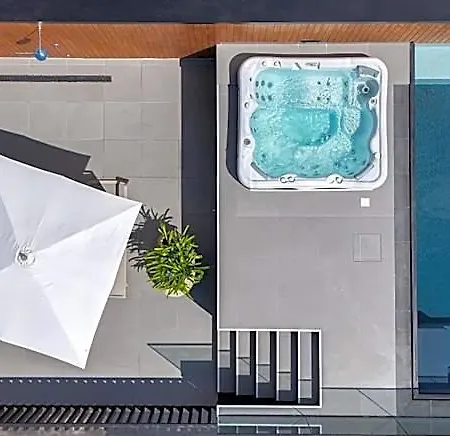 Aqua - Populo Eco Village 4*